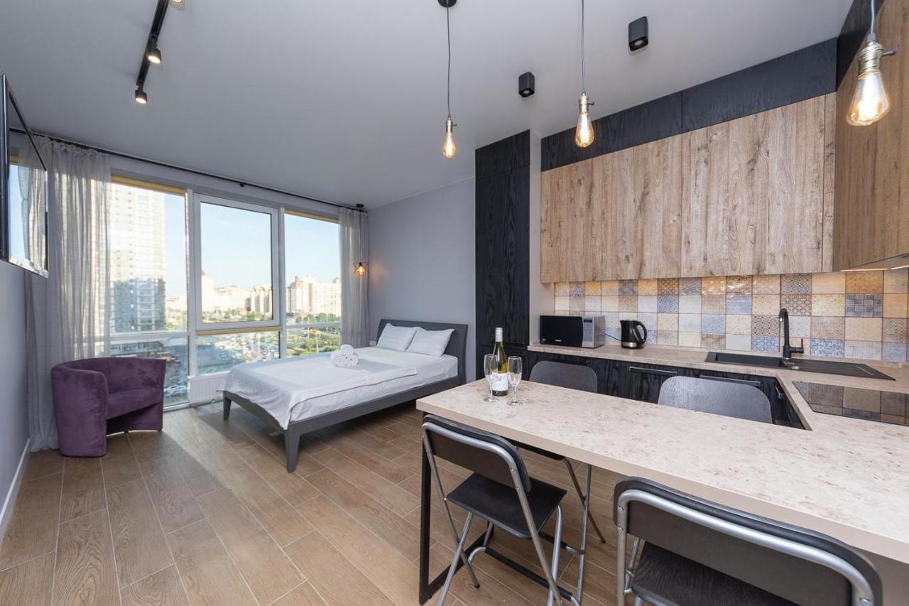 Stylish Panoramic Apartments. Smartplaza. Metro Minskaya Kiew Exterior foto