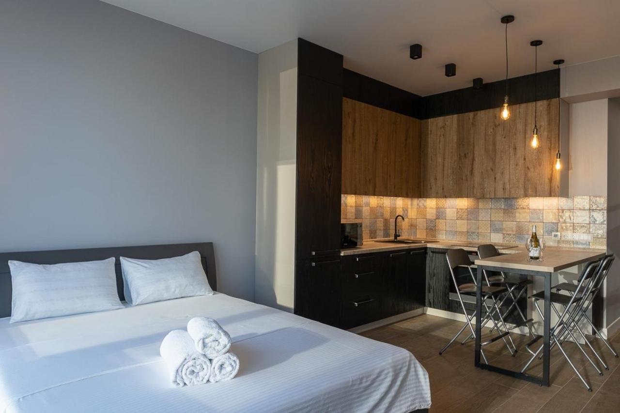 Stylish Panoramic Apartments. Smartplaza. Metro Minskaya Kiew Exterior foto